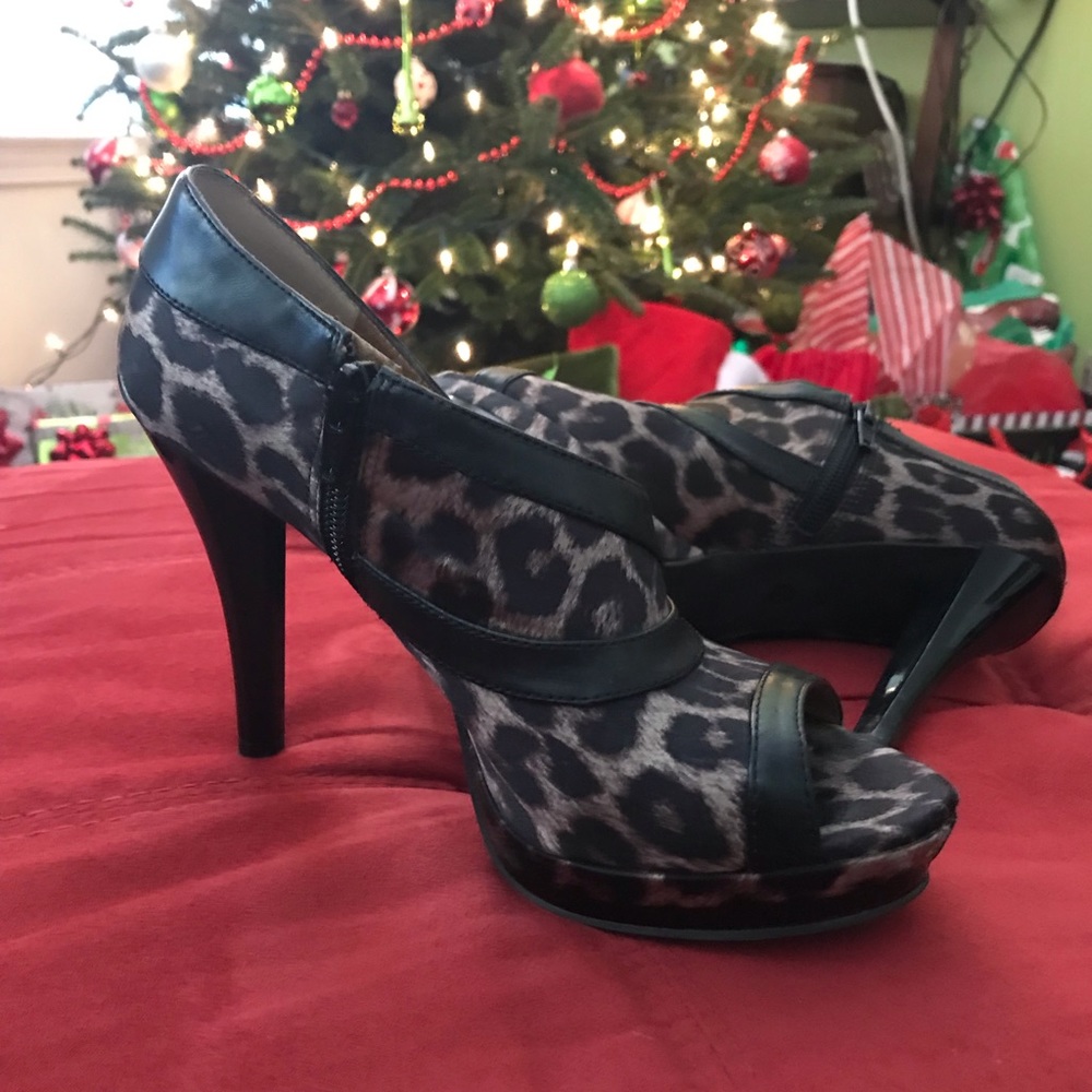 Shoes - Picture 2 of 2